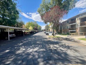 857 Meadow Pine Ct in Salt Lake City, UT - Building Photo - Building Photo