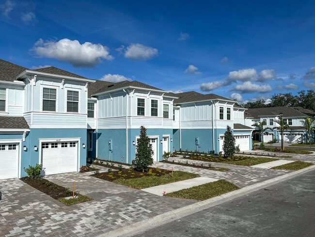 4067 Via Sienna Cir in Sarasota, FL - Building Photo - Building Photo