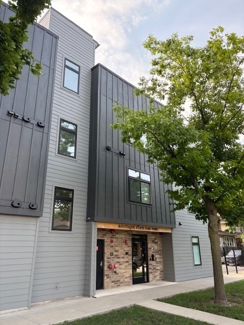 property at 504 Lyman Ave
