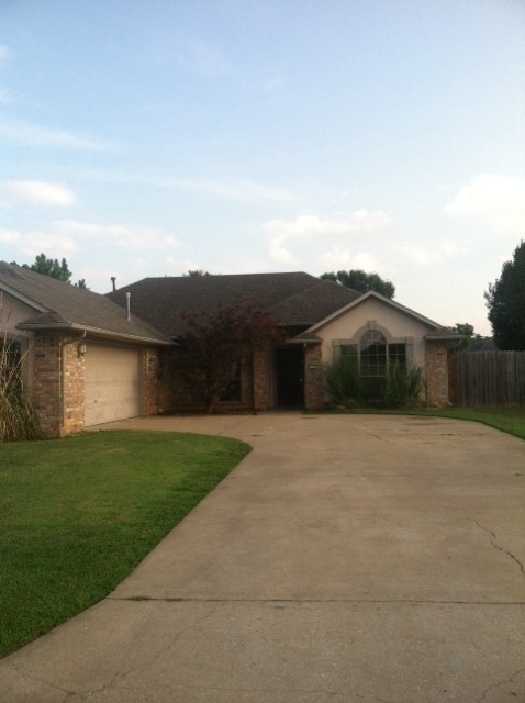 324 Ridgemont Ave in Lowell, AR - Building Photo - Building Photo