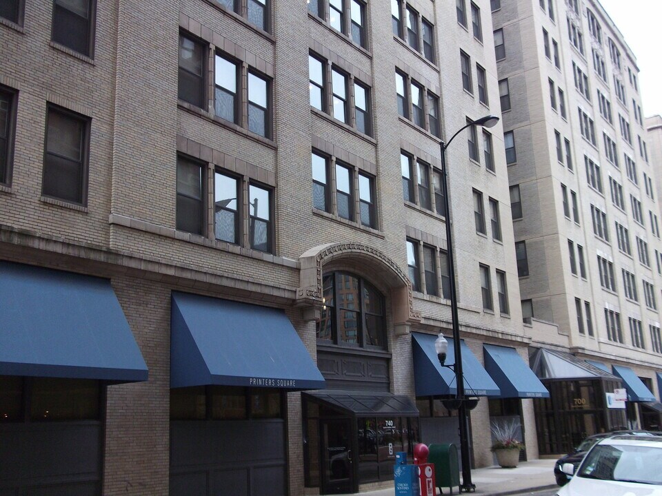 740 S Federal St in Chicago, IL - Building Photo