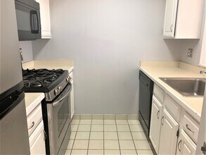 147 Kelton St, Unit 610 in Boston, MA - Building Photo - Building Photo
