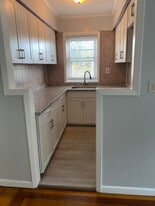 37 Mavis St, Unit 2 in Pawtucket, RI - Building Photo