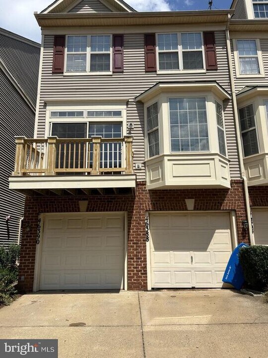 46390 Monocacy Square in Sterling, VA - Building Photo