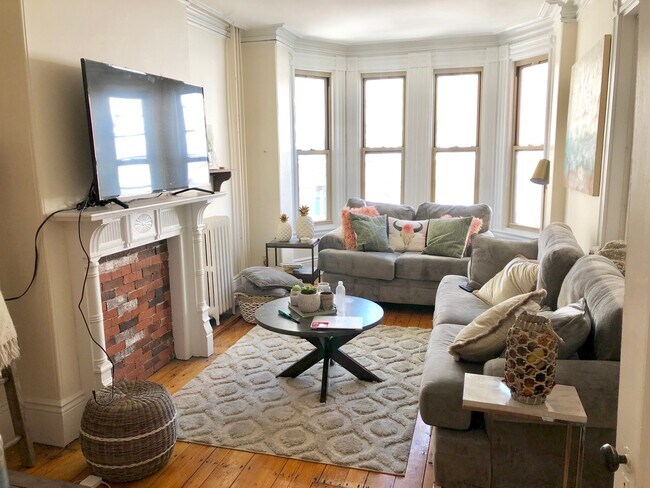 34 Isabella St, Unit 4A in Boston, MA - Building Photo - Building Photo