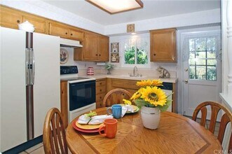 16862 Coach Ln in Huntington Beach, CA - Building Photo - Building Photo