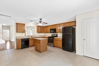 1910 Prairie Rock Way in Round Rock, TX - Building Photo - Building Photo