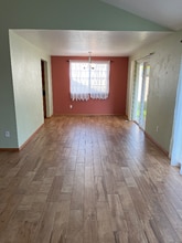 4274 Glencoe St NE in Salem, OR - Building Photo - Building Photo