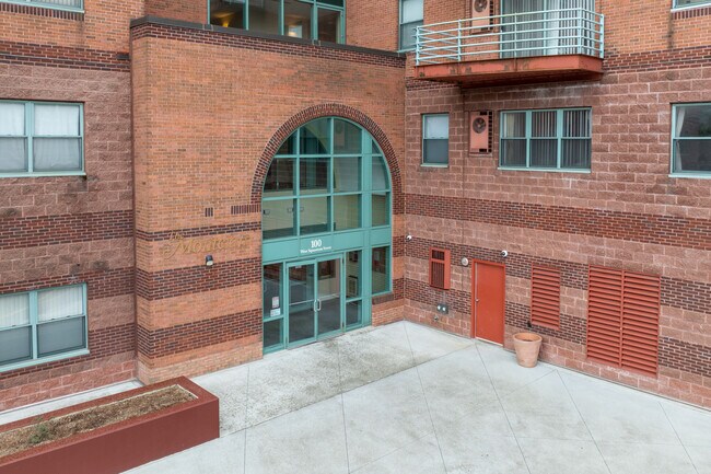 The Montclair Condominiums in Quincy, MA - Building Photo - Building Photo