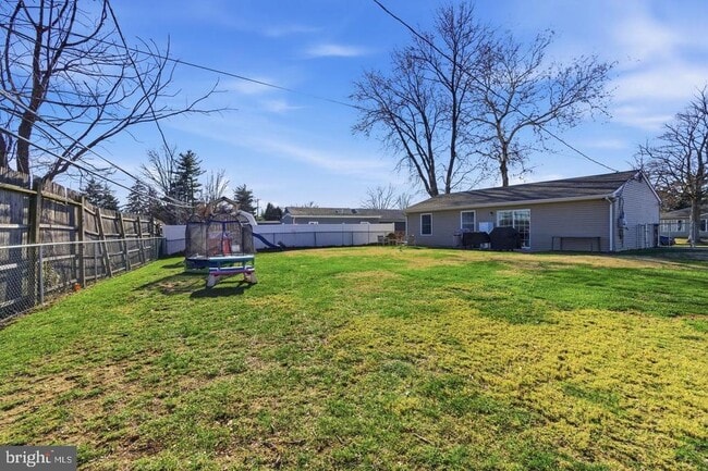 property at 62 Oldbrook Rd