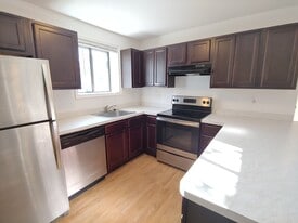 240 Ternwing Dr in Arnold, MD - Building Photo