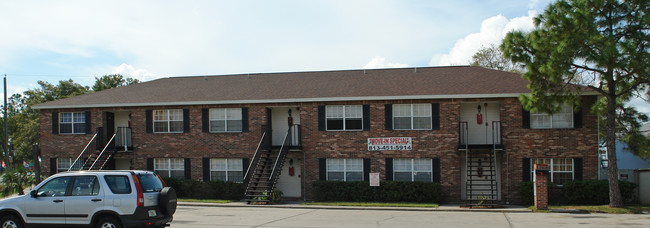 Maingate Apartments in Tampa, FL - Building Photo - Building Photo