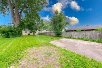 5230 Fletcher Ave in Indianapolis, IN - Building Photo - Building Photo