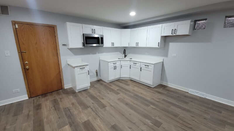 2953 W 71st St-Unit -1R in Chicago, IL - Building Photo