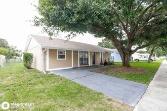 7960 Putnam Cir in New Port Richey, FL - Building Photo - Building Photo