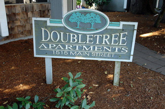 Double Tree Apartments in Springfield, OR - Building Photo - Building Photo