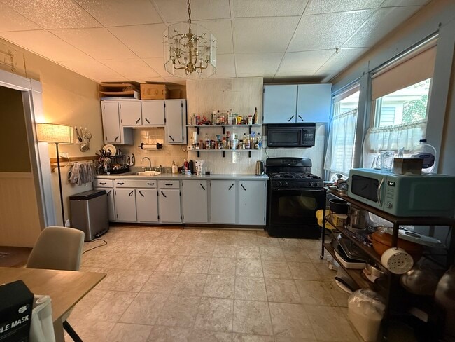 property at 392 Windsor St