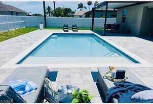 1715 Chiquita Blvd S in Cape Coral, FL - Building Photo