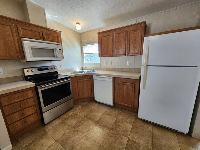 property at 19237 Cedar Crest Ct