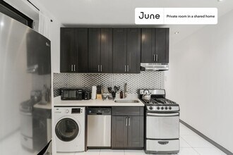 Room in Shared 3 bed/1 bath home in New York, NY - Foto de edificio - Building Photo