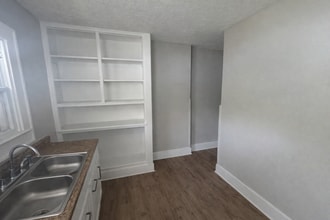 611 N Colorado Ave in Indianapolis, IN - Foto de edificio - Building Photo