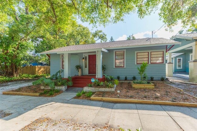 property at 917 E Broad St