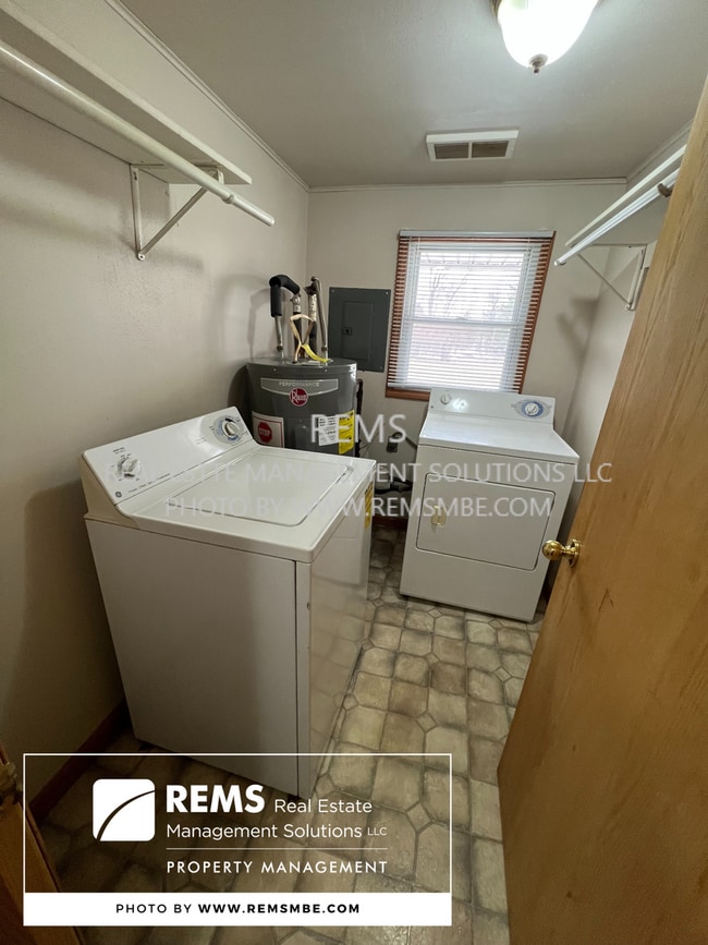 151 W Adams St in Wisconsin Dells, WI - Building Photo - Building Photo