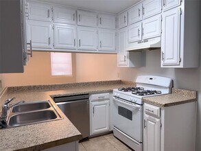 2416 Lakeview Cir in McKinney, TX - Building Photo - Building Photo