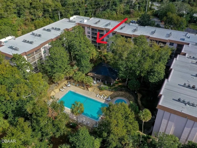 640 N Nova Rd, Unit 212 in Ormond Beach, FL - Foto de edificio - Building Photo