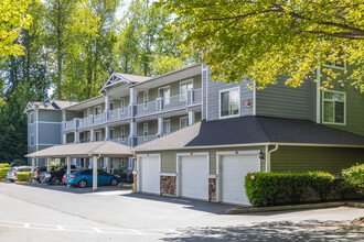 The Woodlands Condominium in Everett, WA - Building Photo - Building Photo