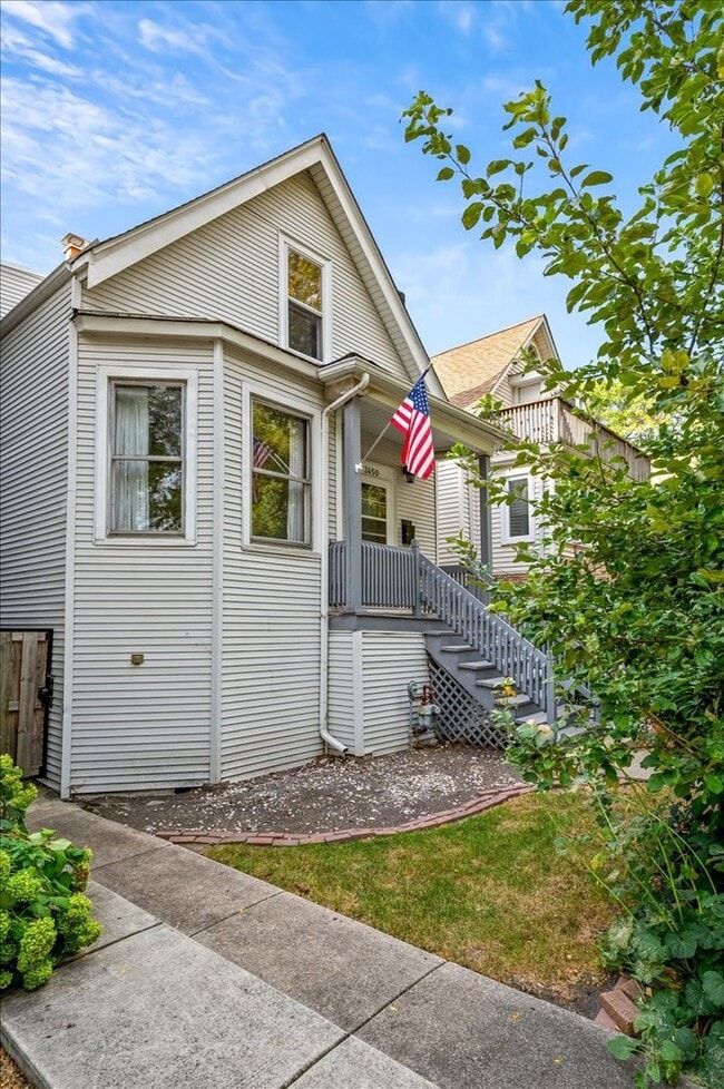 3450 N Hamlin Ave in Chicago, IL - Building Photo - Building Photo