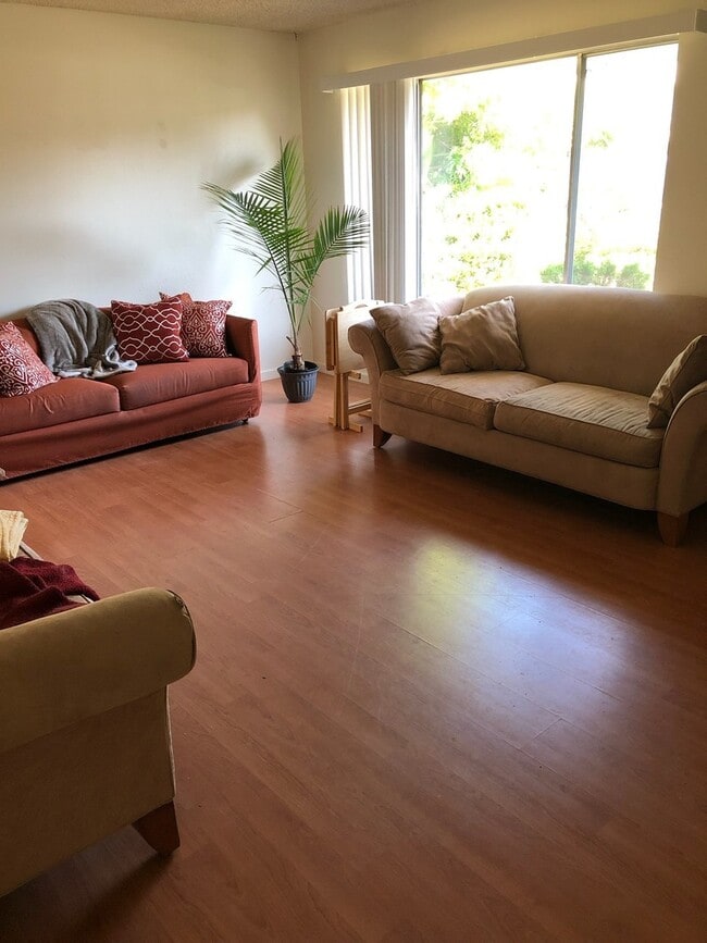 property at 5222 Countryside Dr