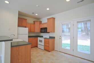 1811 Webland Ter in Charlottesville, VA - Building Photo - Building Photo