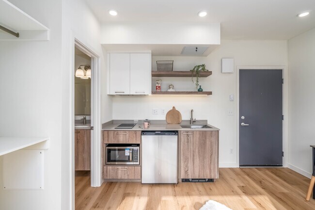 Graceland in Seattle, WA - Building Photo - Interior Photo