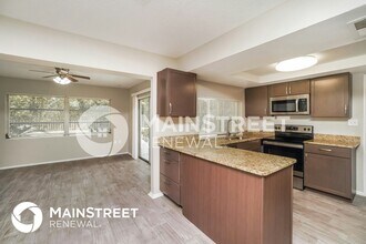 8803 Seeley Ln in Hudson, FL - Foto de edificio - Building Photo