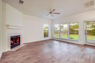 1102 Black Locust Drive West in Pflugerville, TX - Building Photo - Building Photo