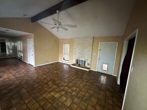 114 Avant Garde Dr in Victoria, TX - Foto de edificio - Building Photo