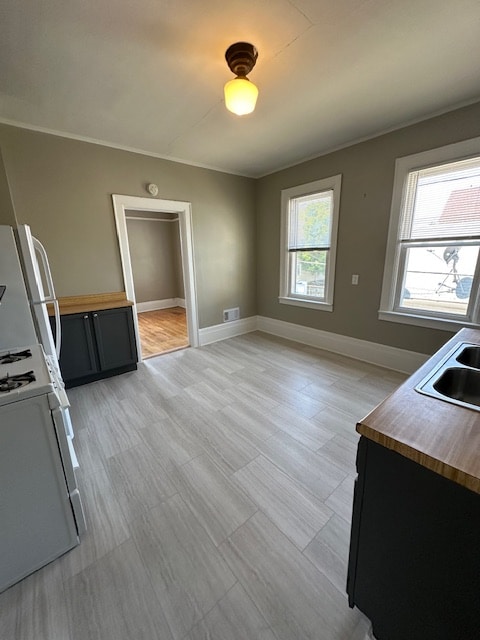 919 E Clarke St, Unit 4 in Milwaukee, WI - Foto de edificio - Building Photo