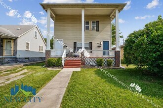 940-942-942 Leona Ave in Columbus, OH - Building Photo - Building Photo