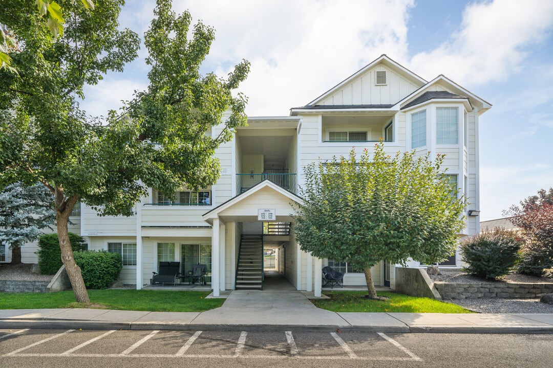Granite Court Apartments in Veradale, WA - Foto de edificio