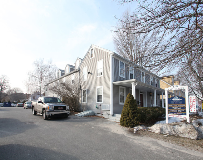 Londregan in Old Saybrook, CT - Building Photo - Building Photo