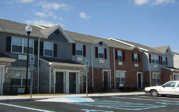 Riverside Court in Newark, NJ - Foto de edificio