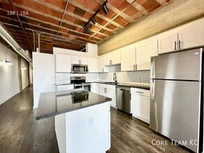 204 Walnut St in Kansas City, MO - Building Photo - Building Photo
