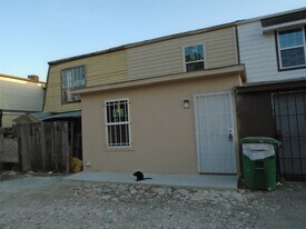 12042 Beechnut St in Houston, TX - Building Photo