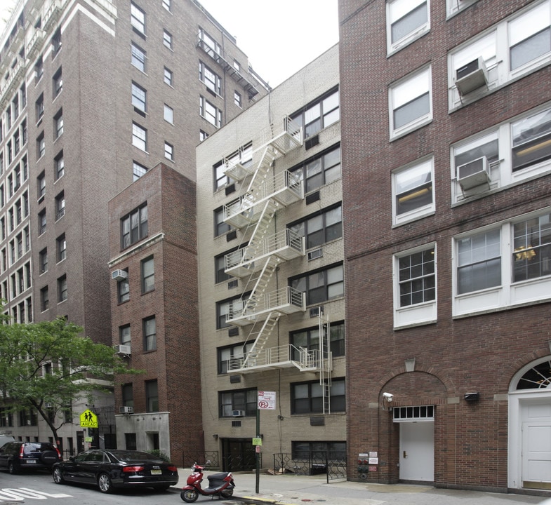 48-50 E 76th St in New York, NY - Building Photo