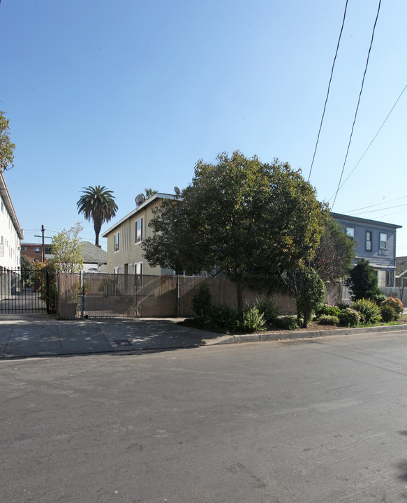 1156 N Ardmore Ave in Los Angeles, CA - Building Photo