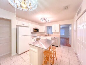2306 SW 42nd Dr in Gainesville, FL - Building Photo - Building Photo
