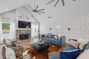 6333 Tosca Dr in Haltom City, TX - Building Photo