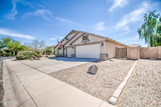 43205 Roth Rd in Maricopa, AZ - Building Photo - Building Photo