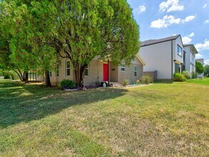 3201 Forest Park Blvd in Fort Worth, TX - Foto de edificio - Building Photo